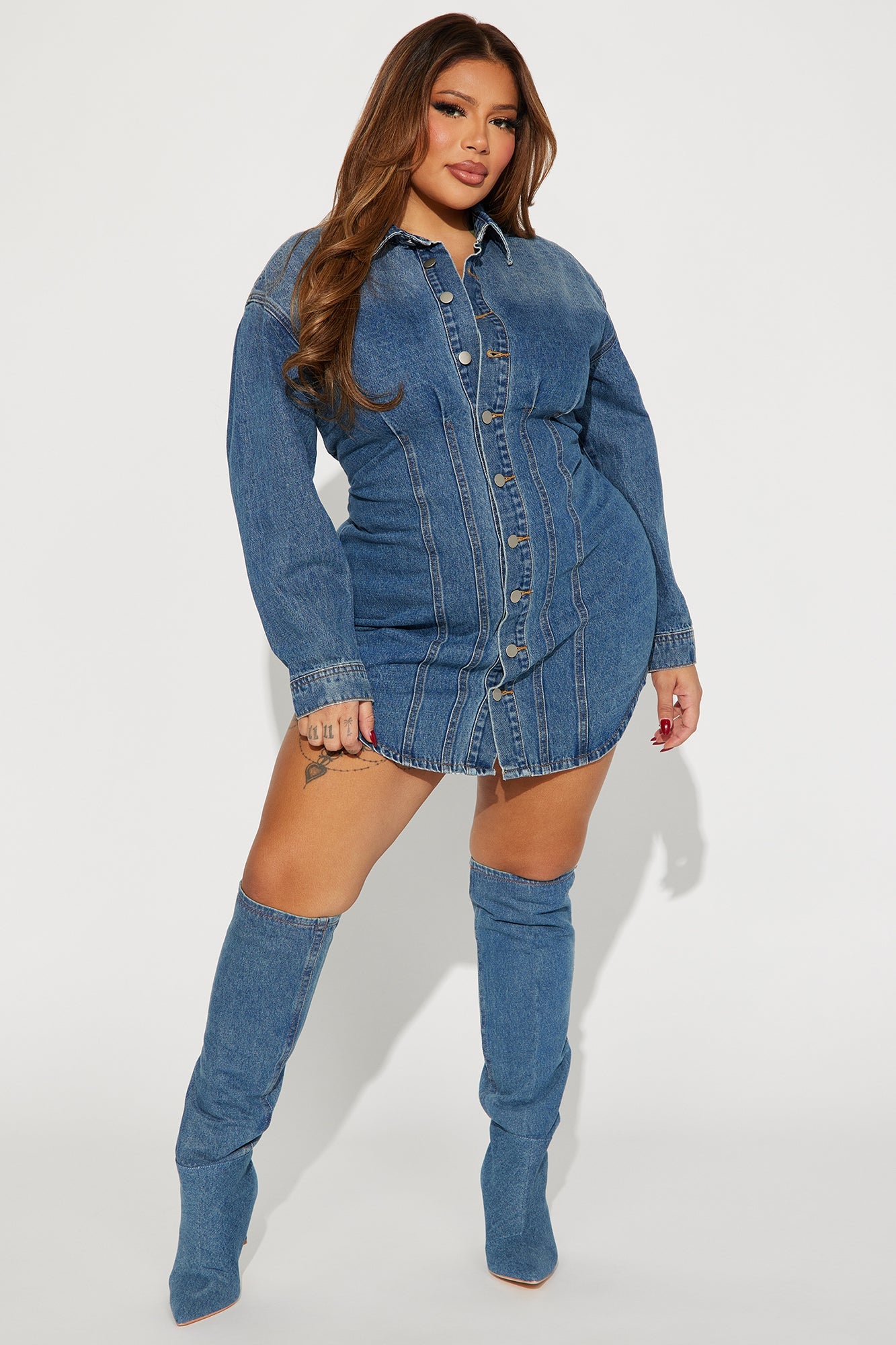 https://cdn.shopify.com/s/files/1/0293/9277/files/11-27-23Studio4_RA_SS_14-58-15_63_FN5016MNJC_MediumWash_5777_PLUS_PXF.jpg?v=1740183447