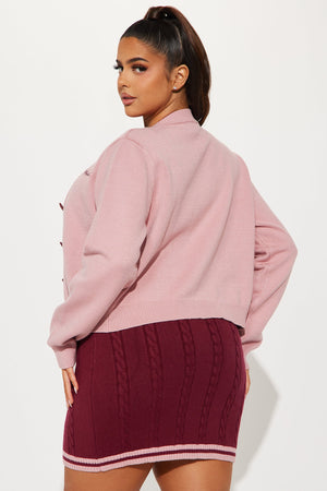 https://cdn.shopify.com/s/files/1/0293/9277/files/12-09-24_S3_10_EV2406WL384_Burgundycombo_CZ_DO_10-45-12_PLUS_92542_PXF.jpg?v=1735928115