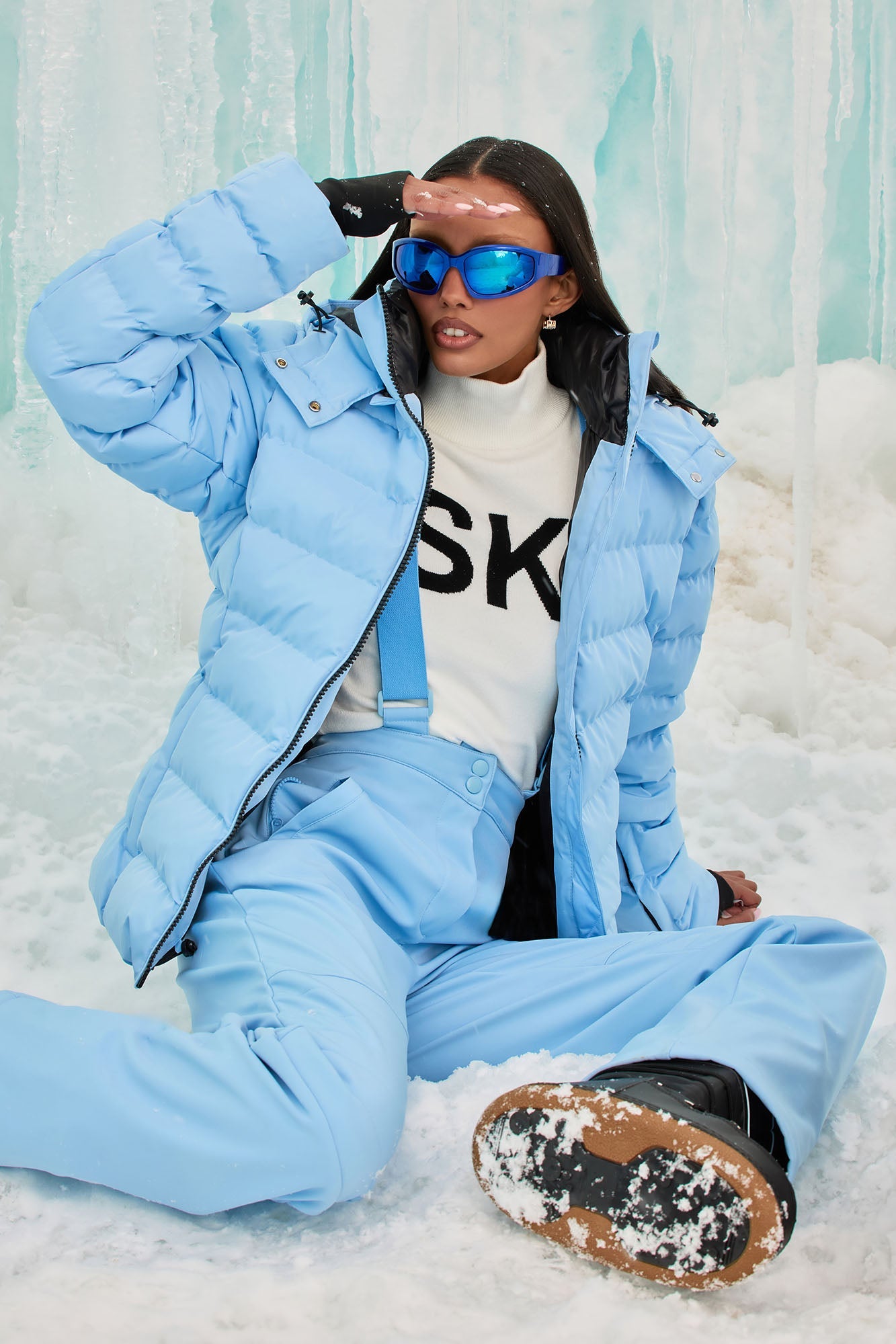 https://cdn.shopify.com/s/files/1/0293/9277/files/12-09-24_Ski-Collection_LOOK_18_KF_MR_09-23-22_1754_WG_MH.jpg?v=1735263555