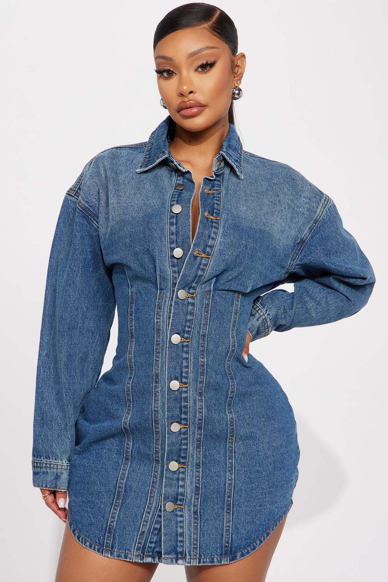 https://cdn.shopify.com/s/files/1/0293/9277/files/12-12-23_S2_50_FN5016MNJC_MediumWash_P_CZ_RL_15-16-25_0545_WG.jpg?v=1740183474