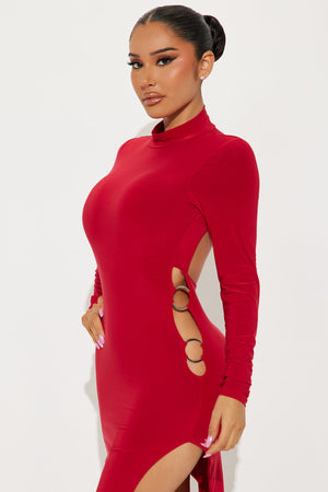 https://cdn.shopify.com/s/files/1/0293/9277/files/12-13-24_S3_64_S2512723A_Red_CZ_SS_13-18-20_2066_PXF.jpg?v=1734463727