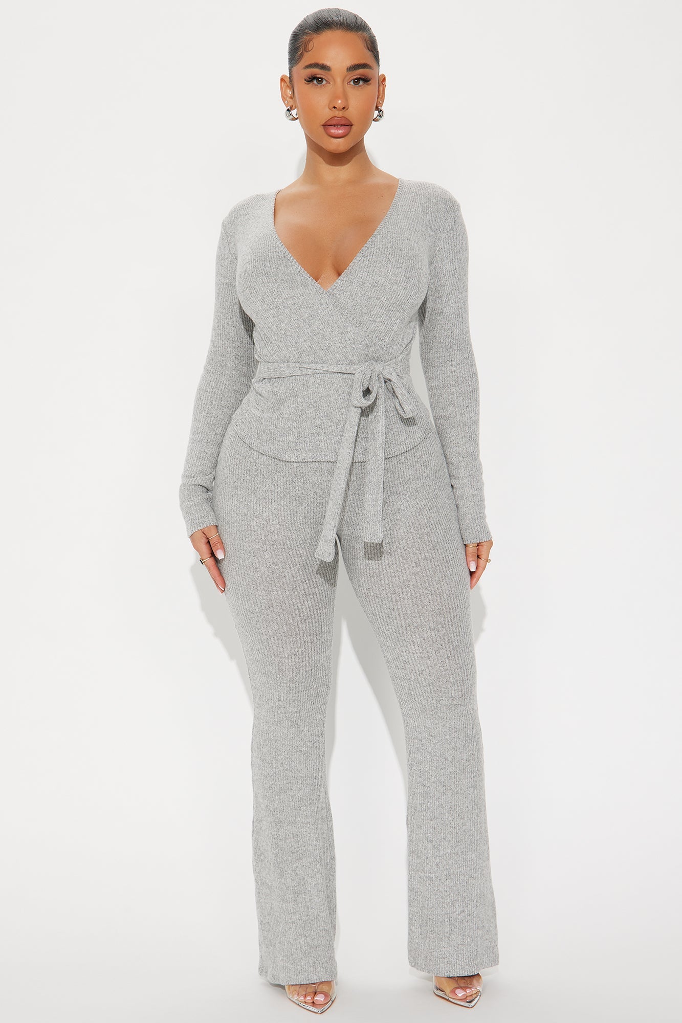 https://cdn.shopify.com/s/files/1/0293/9277/files/12-17-24_S1_19_HKTP25438_HeatherGrey_P_AZ_SS_10-30-05_2562_PXF.jpg?v=1734555038
