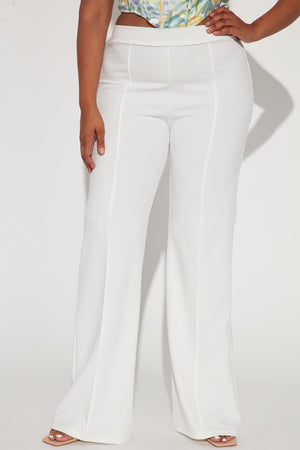 https://cdn.shopify.com/s/files/1/0293/9277/products/12-19-22Studio4_MS_DJ_13-24-27_38_P9683TALL_White_P_11379_PLUS_JB.jpg?v=1671580424