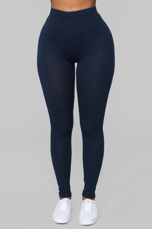 https://cdn.shopify.com/s/files/1/0293/9277/products/12-20-18_Studio_2_OD_10-38-10_61611_Navy0430_JD.jpg?v=1593037724