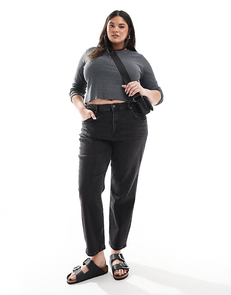 https://images.asos-media.com/products/asos-design-curve-slim-fit-comfort-mom-jeans-in-washed-black/206925108-1-washedblack?$n_750w$&wid=750&fit=constrain