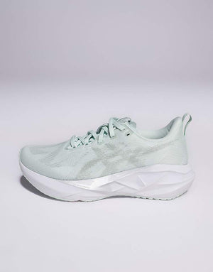 https://images.asos-media.com/products/asics-novablast-5-trainers-in-aqua-and-white/207652389-2?$n_750w$&wid=750&fit=constrain