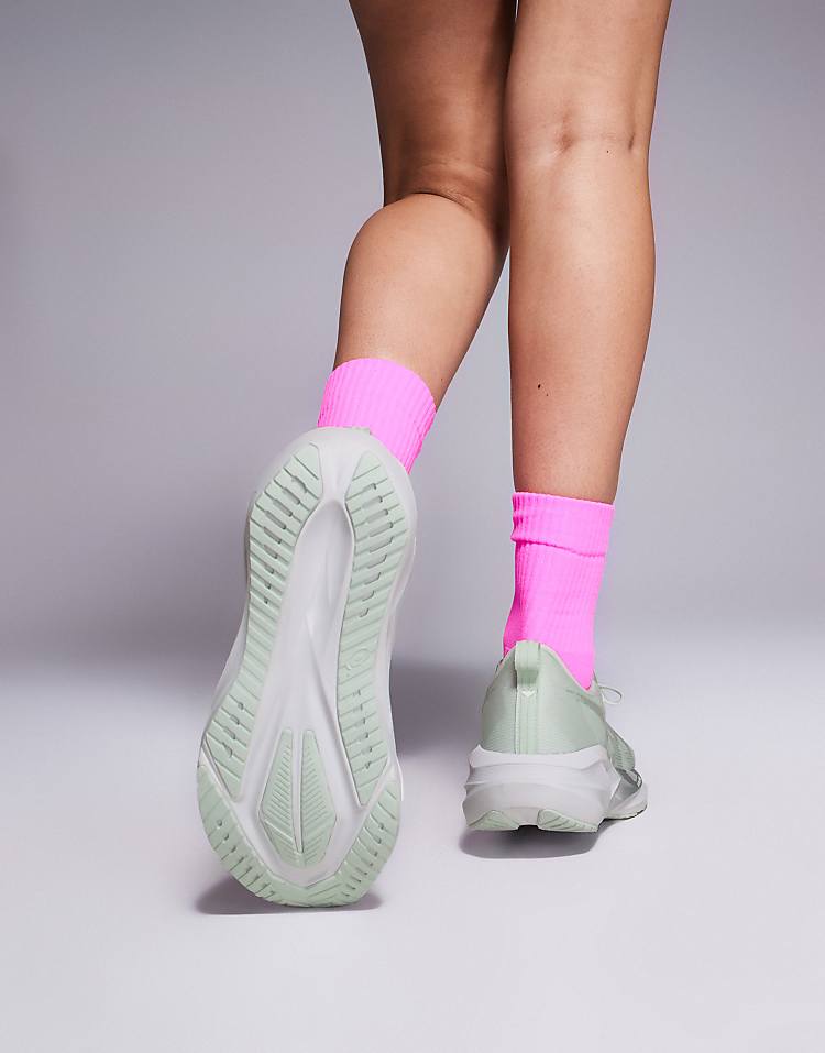 https://images.asos-media.com/products/asics-novablast-5-trainers-in-aqua-and-white/207652389-5?$n_750w$&wid=750&fit=constrain