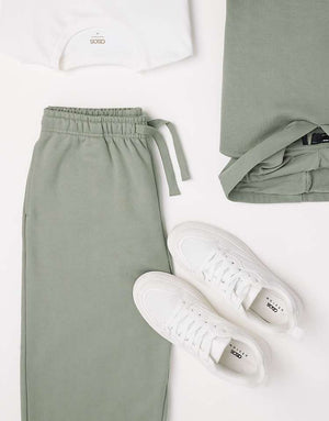 https://images.asos-media.com/products/asos-design-premium-heavyweight-relaxed-jogger-in-400gsm-in-dried-sage/208442006-6?$n_750w$&wid=750&fit=constrain