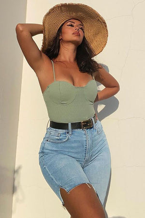https://cdn.shopify.com/s/files/1/0293/9277/products/Everything_sGoodSuperStretchDenimBermudas-LightBlueWash_MER_2.jpg?v=1678299634