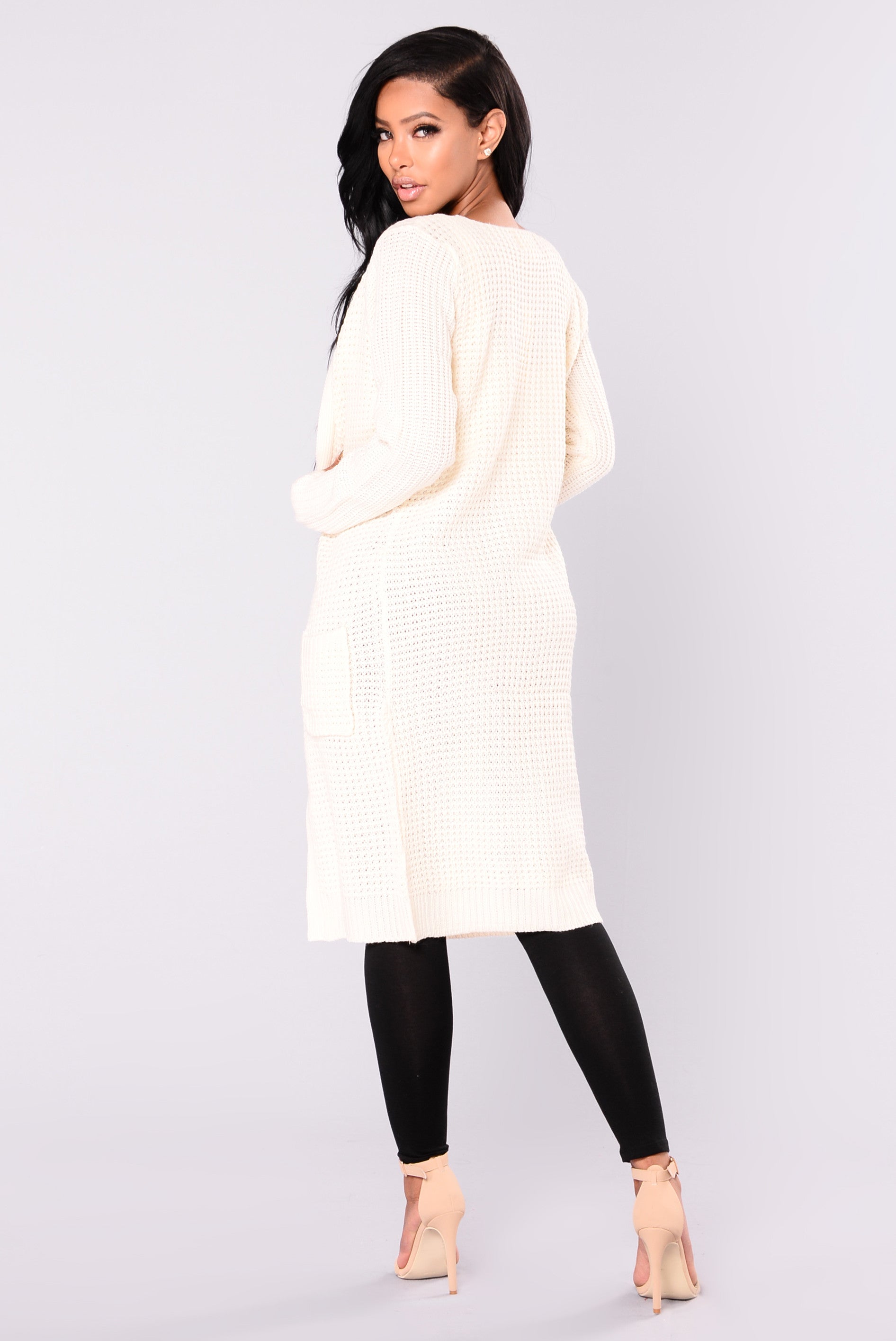 https://cdn.shopify.com/s/files/1/0293/9277/products/Fashion_Nova_07-25-17-448_bc28f7f2-6886-4baf-9efe-71996eac66af.jpg?v=1571437972