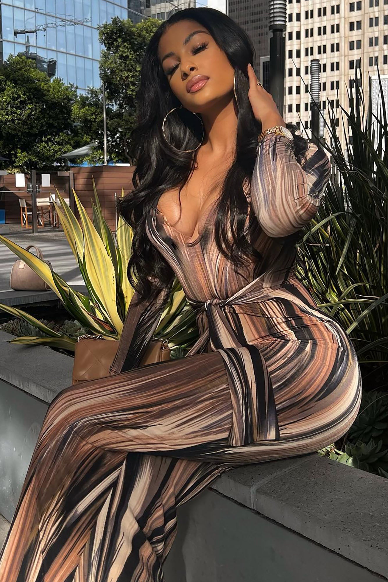 https://cdn.shopify.com/s/files/1/0293/9277/products/MindOfMyOwnMaxiDress-Browncombo_MER_5.jpg?v=1654201050