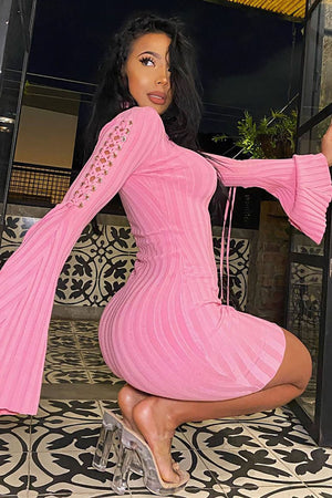 https://cdn.shopify.com/s/files/1/0293/9277/products/NextToMeKnitDress-Pink_MER.jpg?v=1660950927