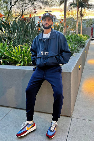 https://cdn.shopify.com/s/files/1/0293/9277/files/TysonJogger-Navy_mer_7f4e8c55-2fcd-4fd5-bf4c-bcee87629105_KP.jpg?v=1763153035